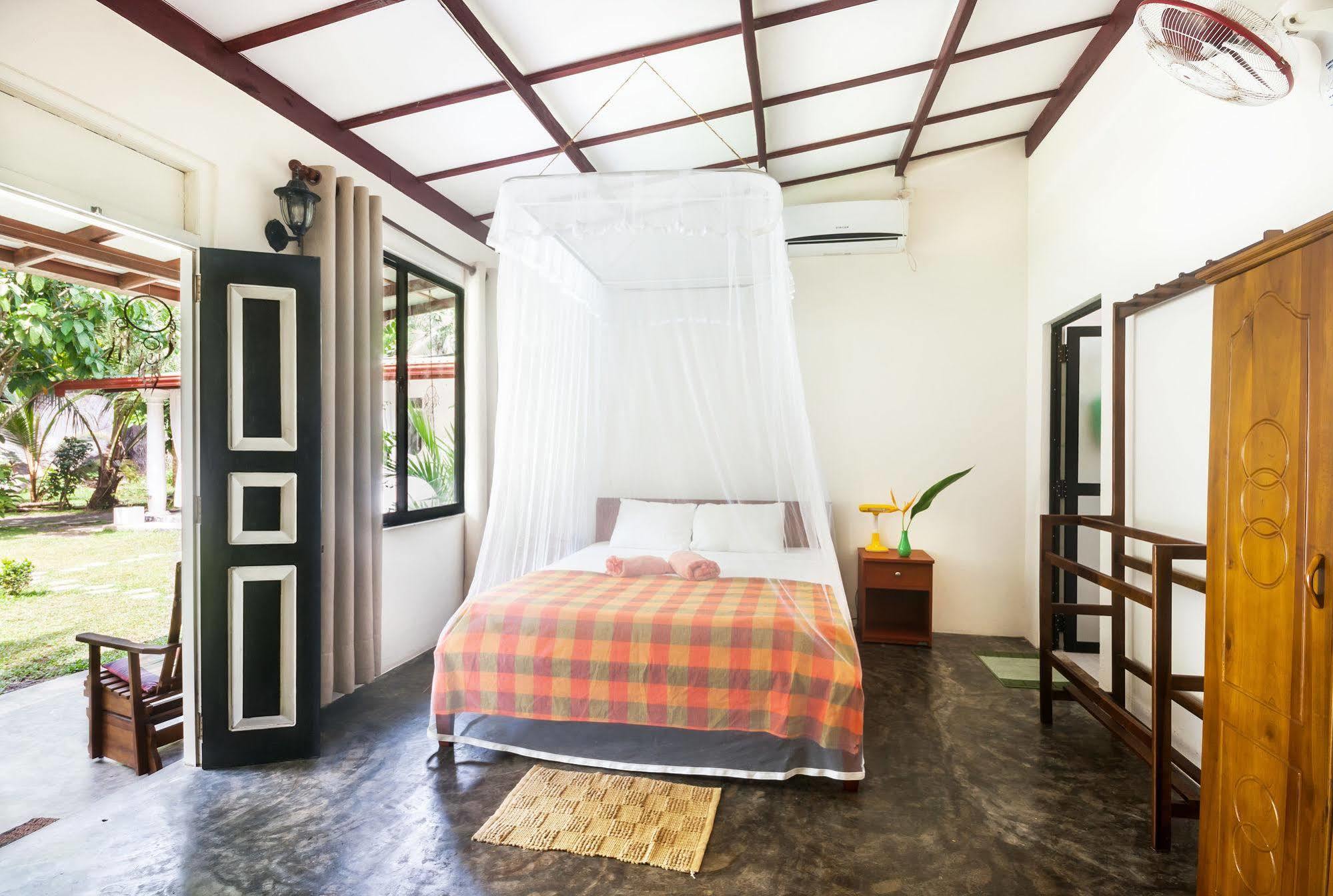 Nature Villa (Adults Only) Unawatuna Esterno foto