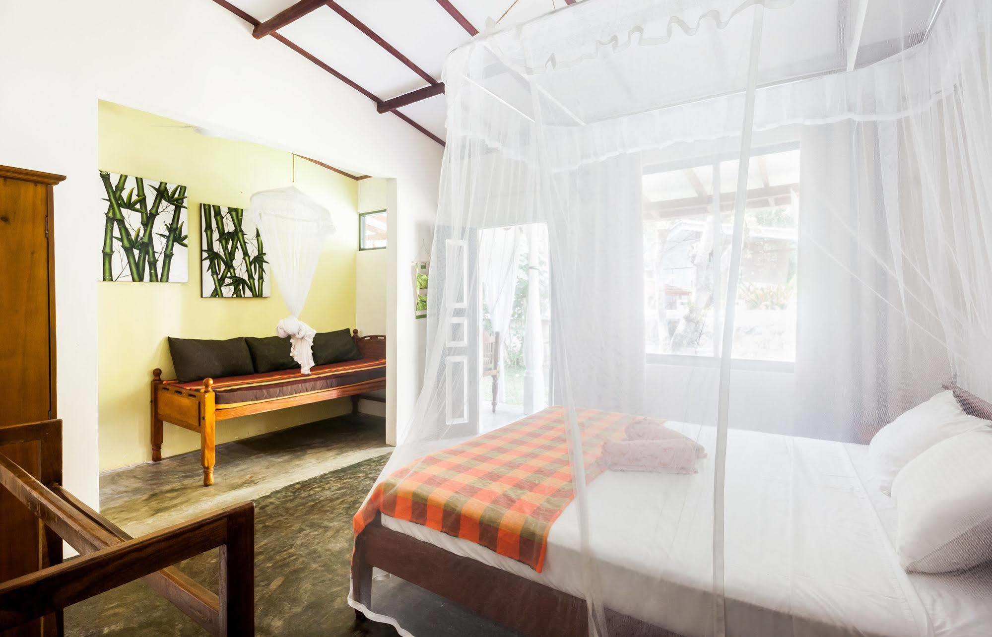 Nature Villa (Adults Only) Unawatuna Esterno foto